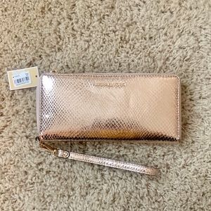 NWT Michael Kors Wallet, Soft Pink Rose Gold